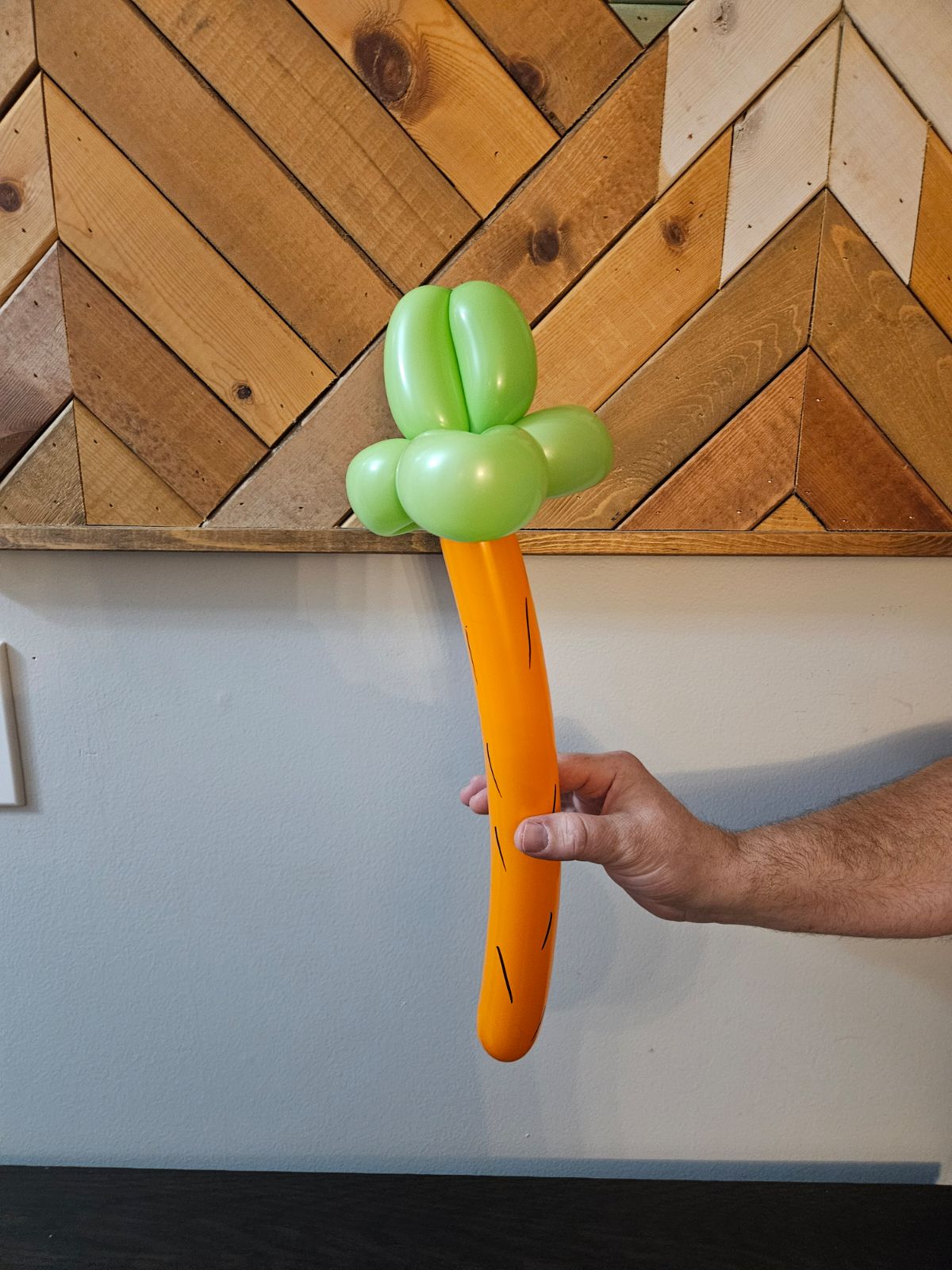 Balloon carrot